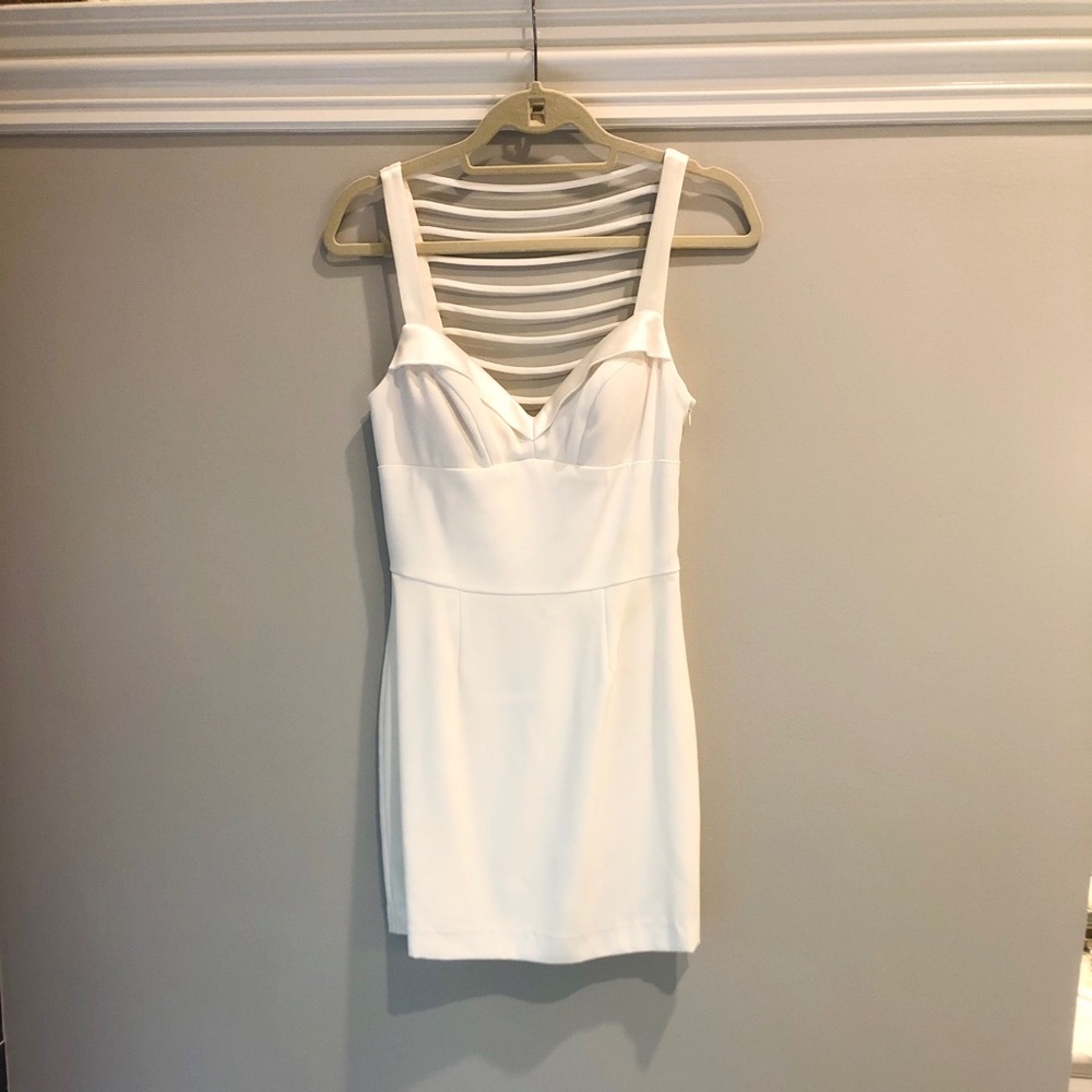White Dress Dina Bar-El sweetheart neckline